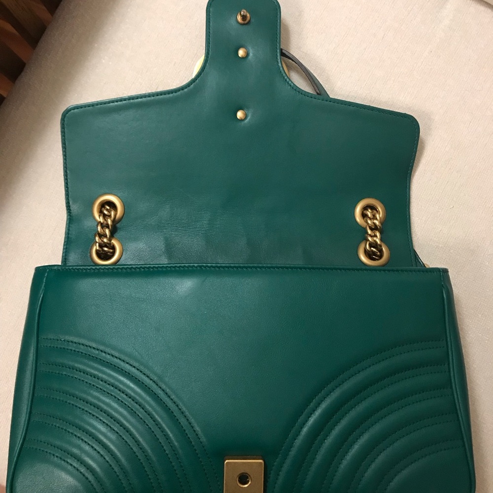 Authentic Gucci Medium Marmont Shoulder Flap Bag - Picture 5 of 8